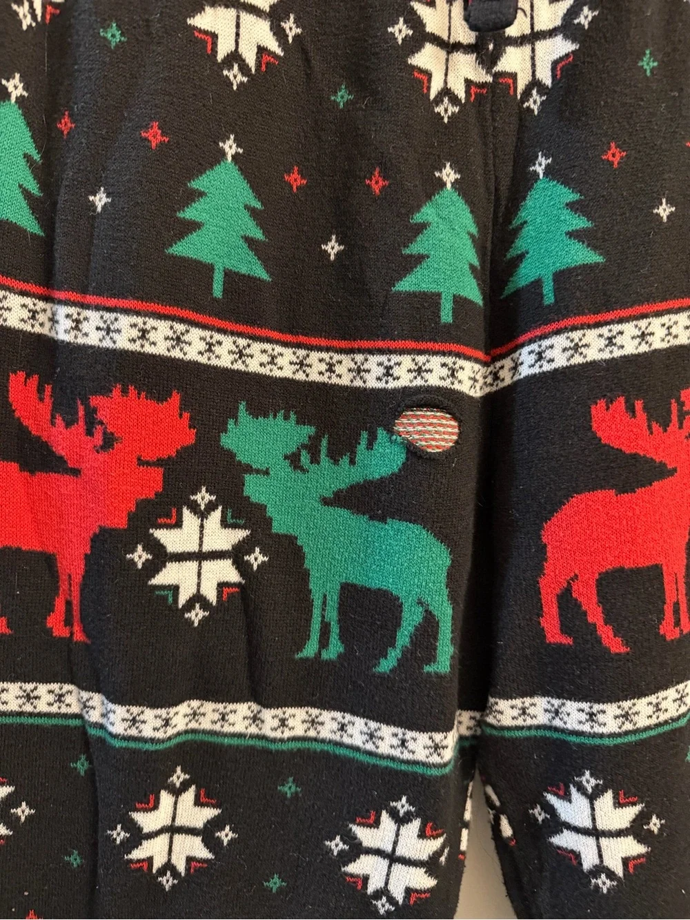 Holiday Time Black Red & Green Moose Knit Jogger Pants